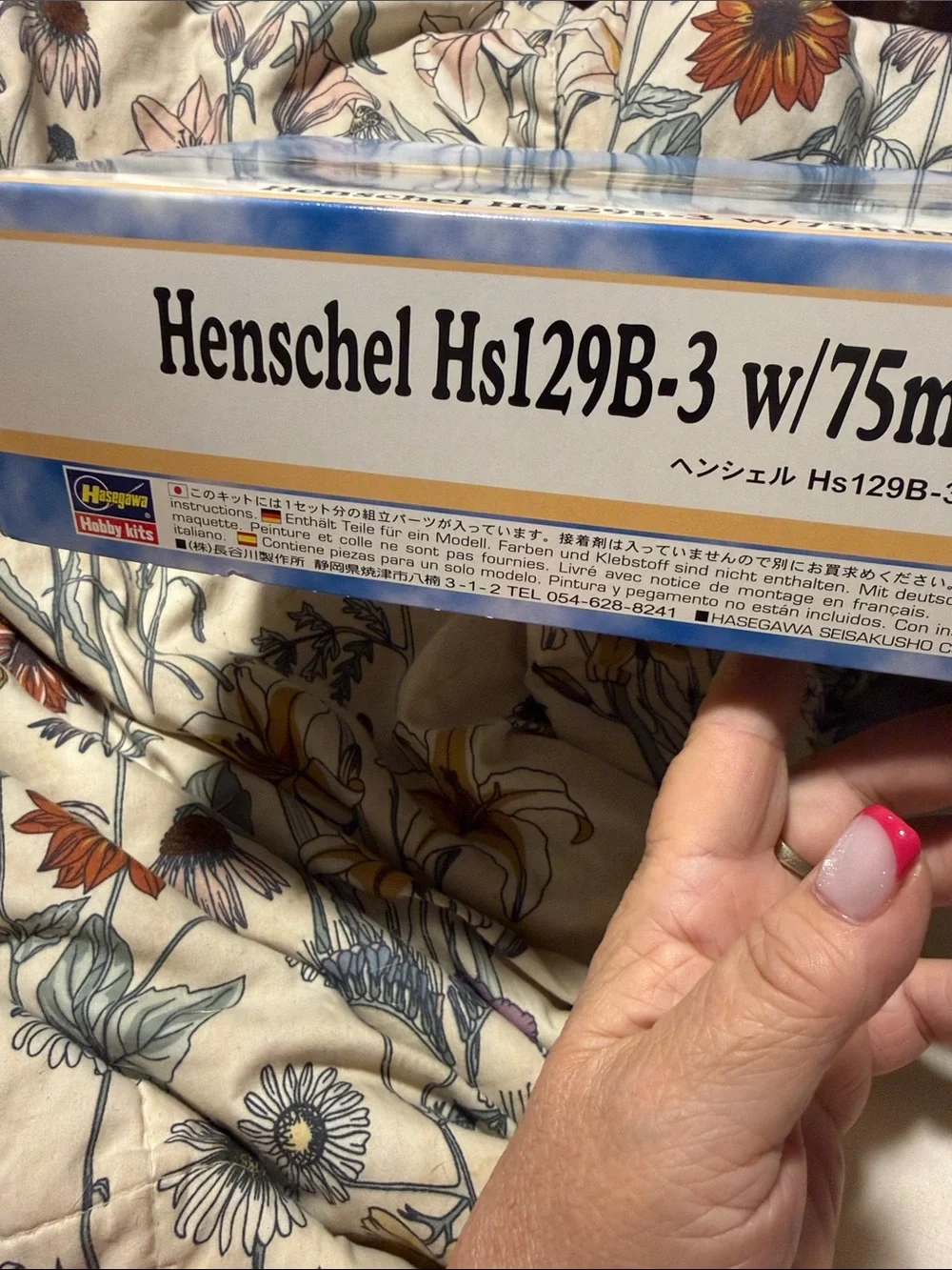Henschel Hs129B-3 Model Building Set - Cream and Yellow